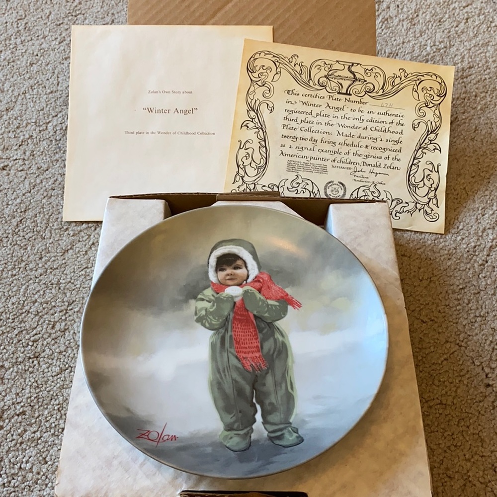 Zolan “Winter Angel” decorative plate
